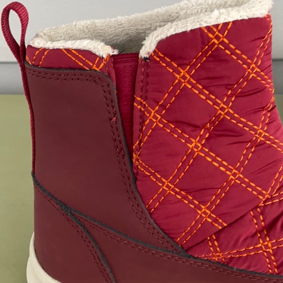 KEEN TERRADORA II Pull-On Boots, Size 6.5 - Picture 5 of 8